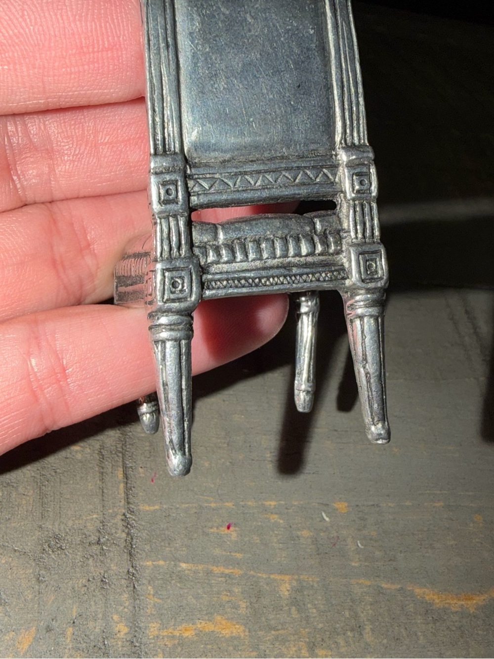 Vintage heavy new view miniature metal chair, card holder, dollhouse - Picture 5 of 5